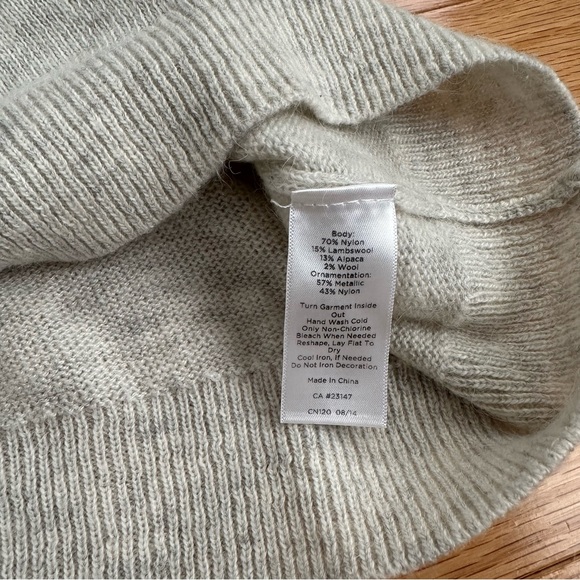 Talbots Gray Crewneck Sweater Lambswool Alpaca, silver reindeer size Sma… - Picture 6 of 9